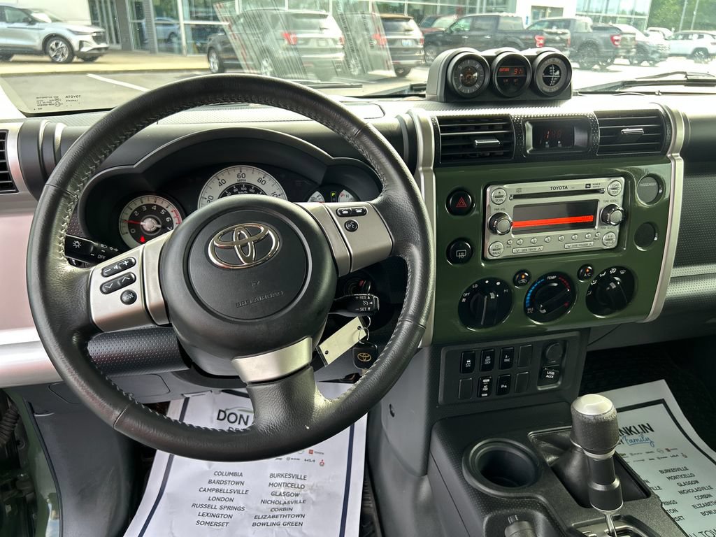 Used 2012 Toyota FJ Cruiser 4WD w/ Upgrade Pkg image 16