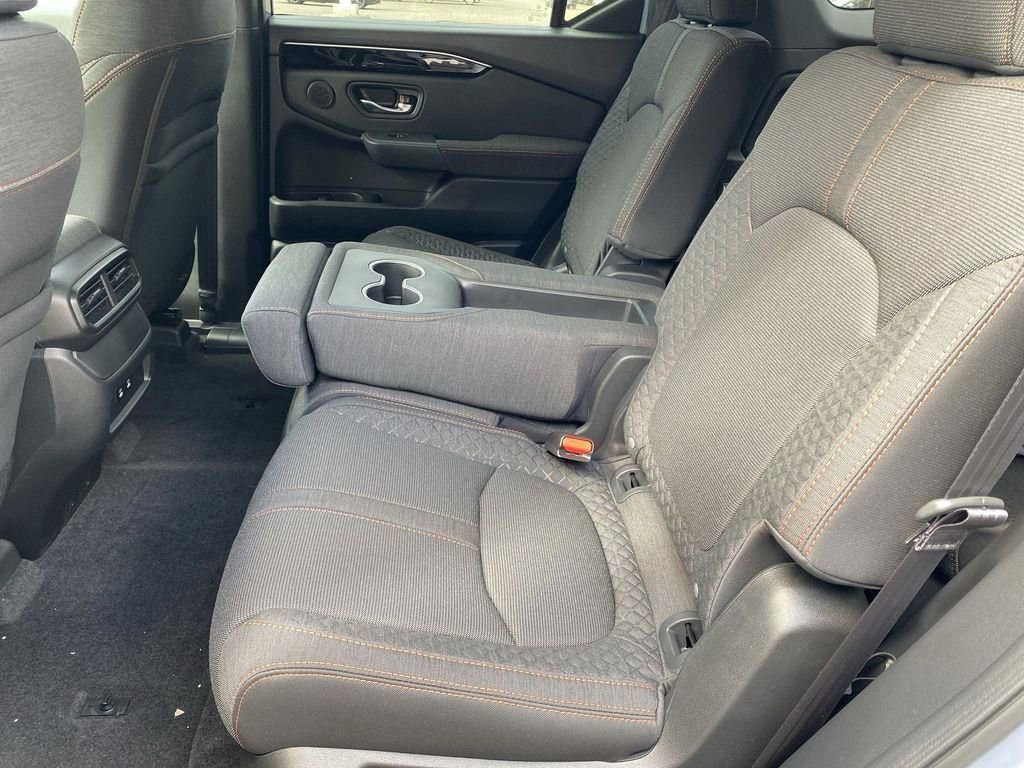 New 2026 Honda Pilot Sport image 25