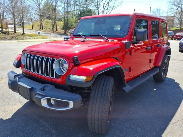 Used 2025 Jeep Wrangler Sahara 4xe image 18