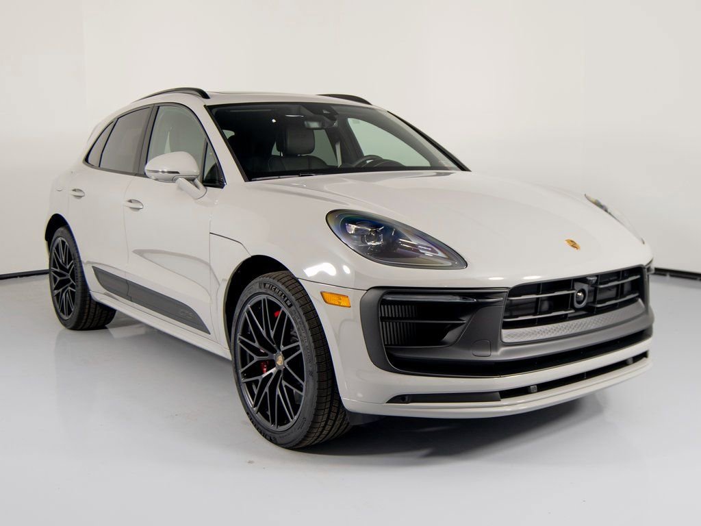 New 2026 Porsche Macan GTS image 12