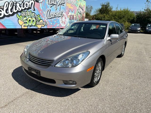 Used 2004 Lexus ES 330 w/ Premium Pkg FWD image 3