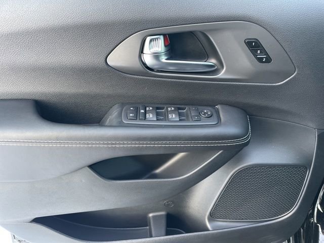 New 2026 Chrysler Pacifica Select image 20