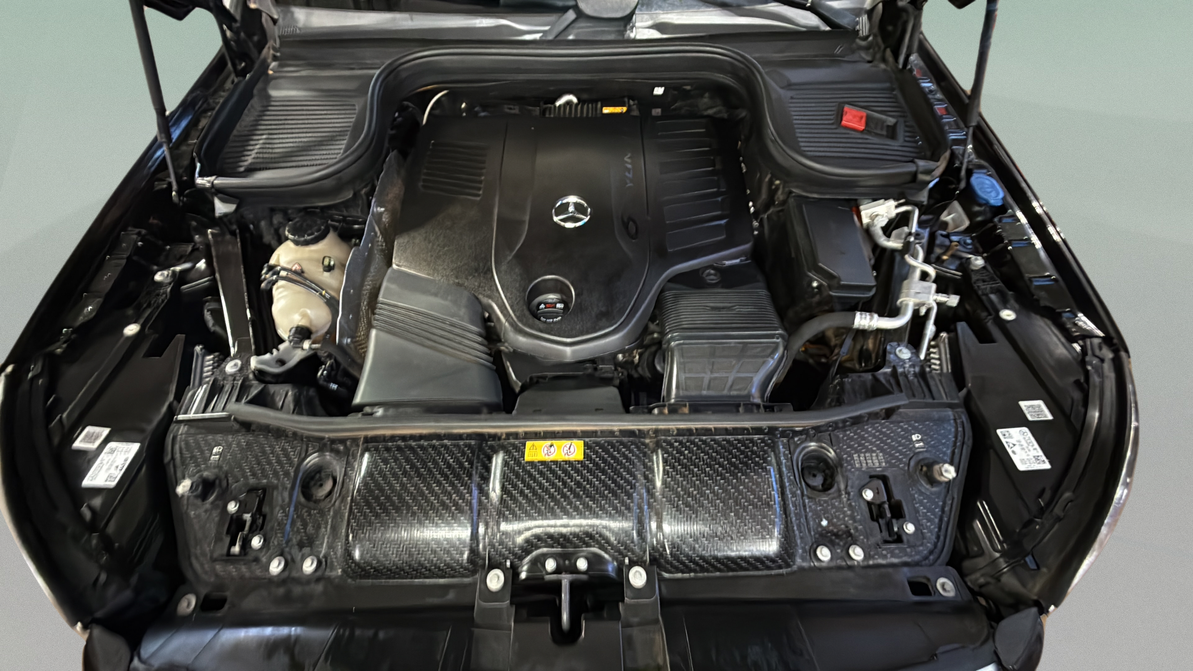 Used 2024 Mercedes-Benz GLS 450 4MATIC image 35