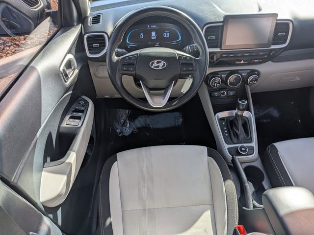 Used 2023 Hyundai Venue SEL image 15