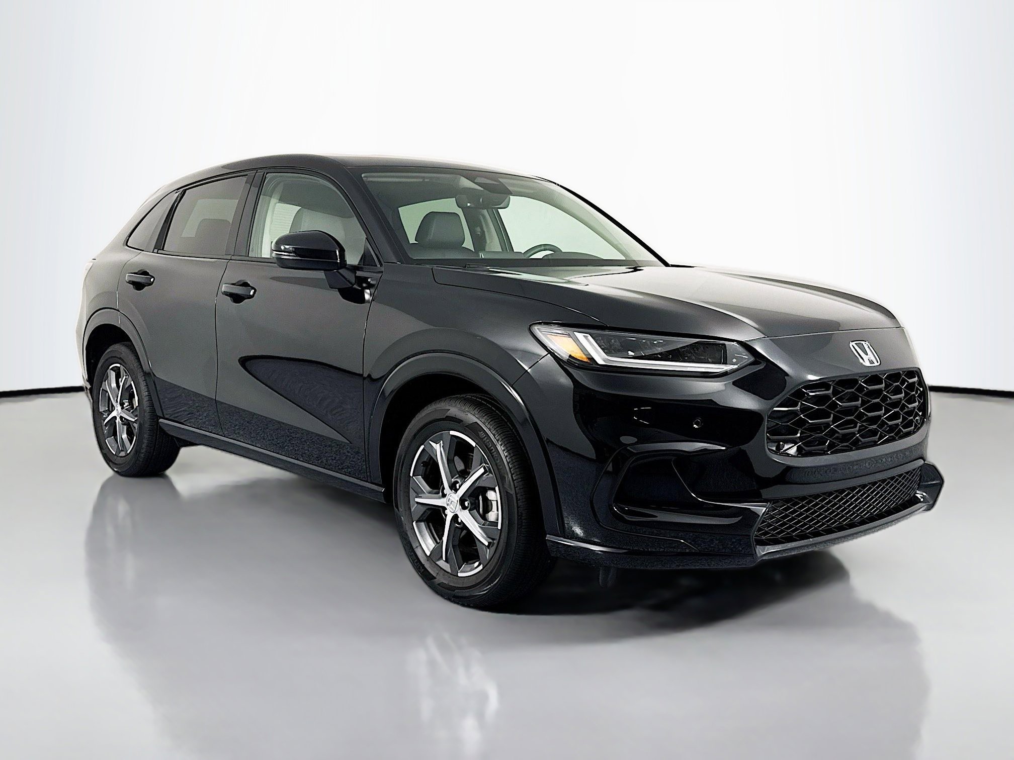 Certified 2024 Honda HR-V EX-L image 3