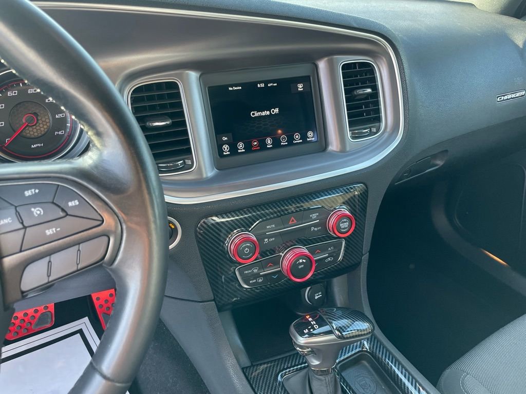 Used 2019 Dodge Charger SXT image 16