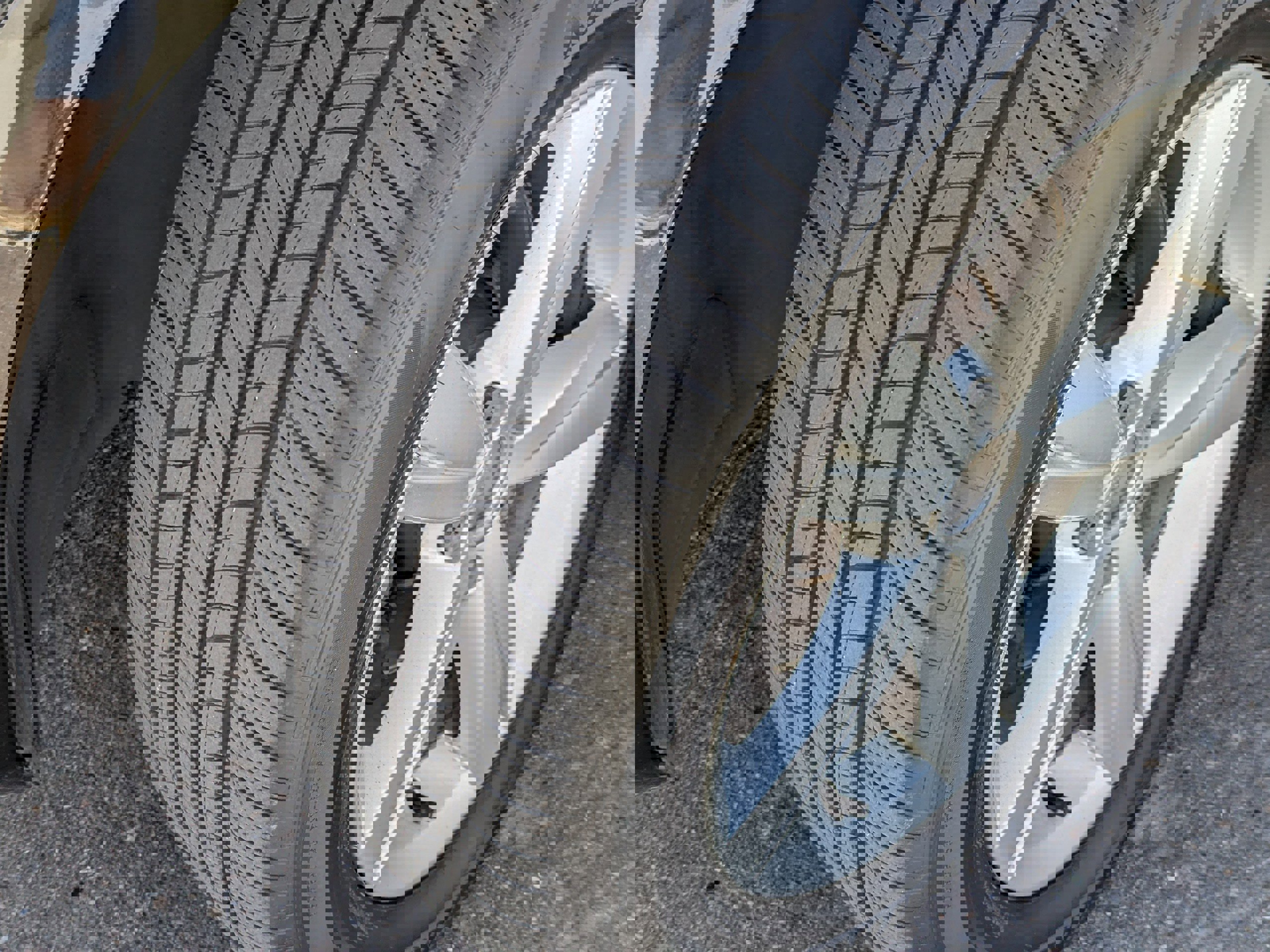 Used 2013 Volkswagen Passat TDI SE image 43