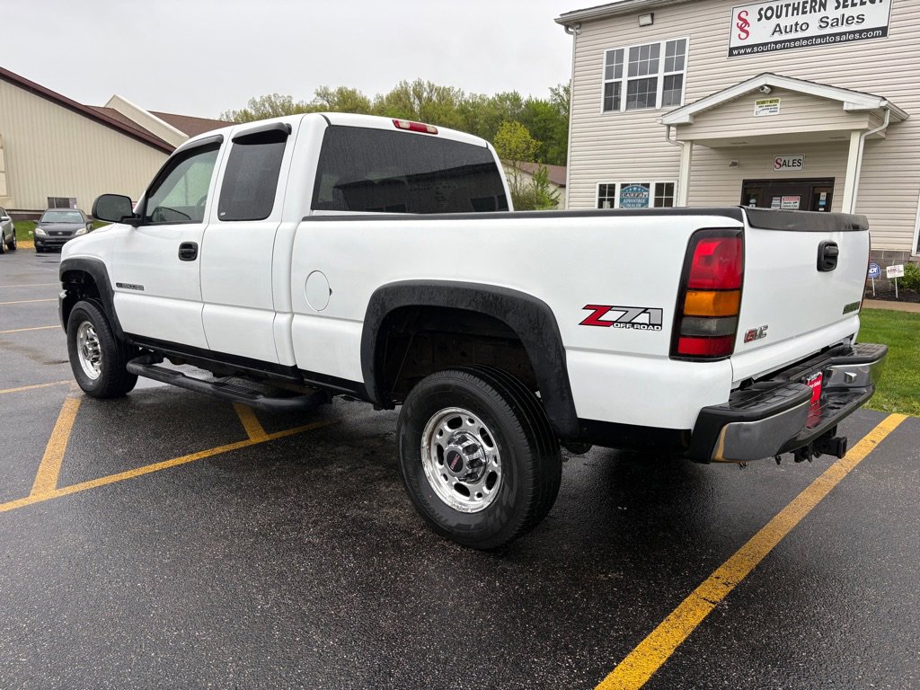 Used 2005 GMC Sierra 2500 W/T w/ Snow Plow Prep Package AWD/4WD image 8