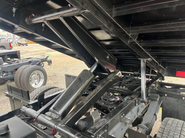 New 2025 Ford F550 4x4 Regular Cab Super Duty image 26