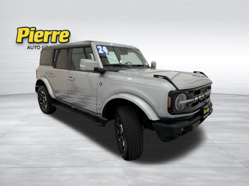 Used 2024 Ford Bronco Outer Banks image 8