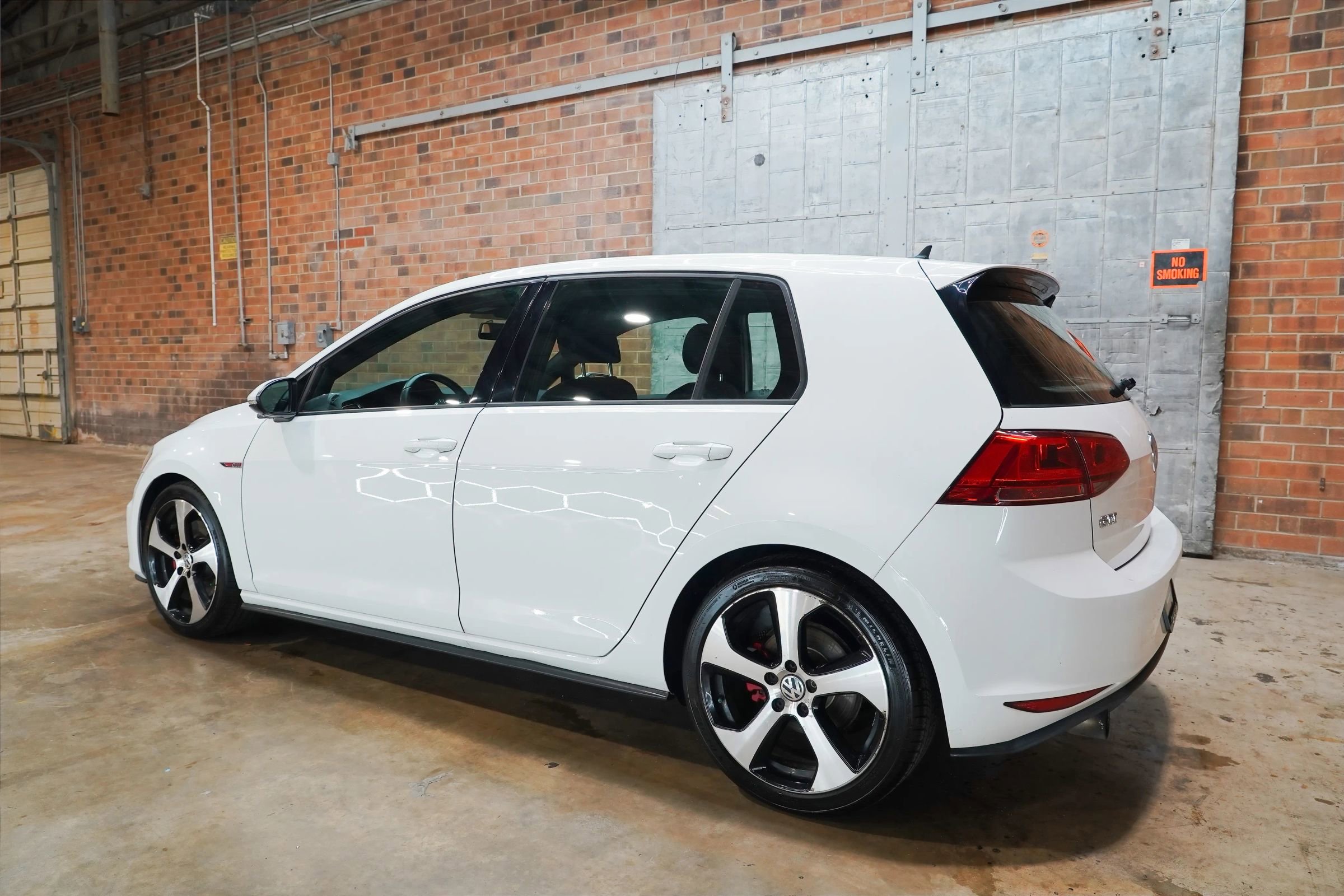 Used 2015 Volkswagen GTI S FWD image 11