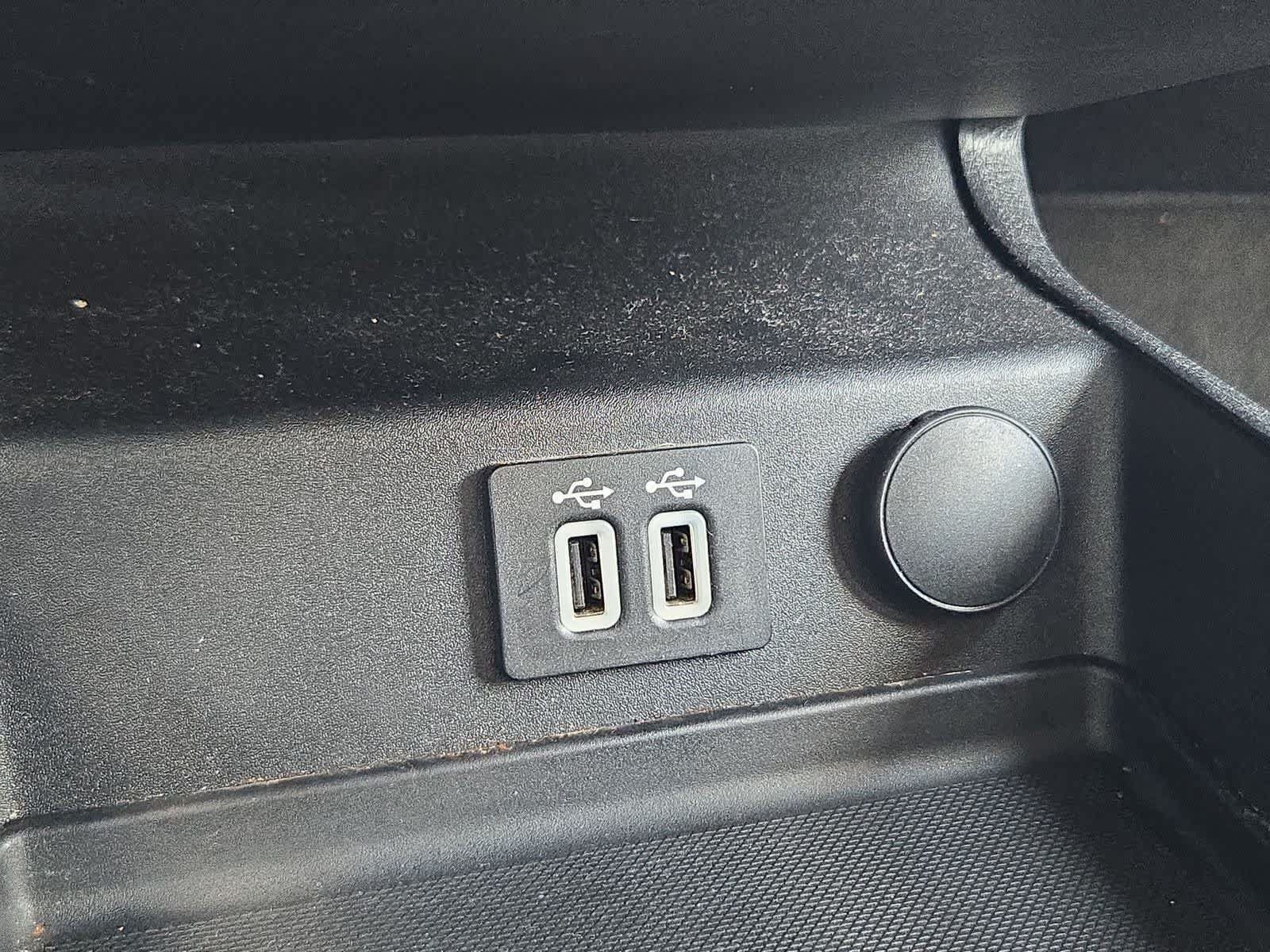 Used 2019 Ford Fusion SE w/ Equipment Group 151A FWD image 29