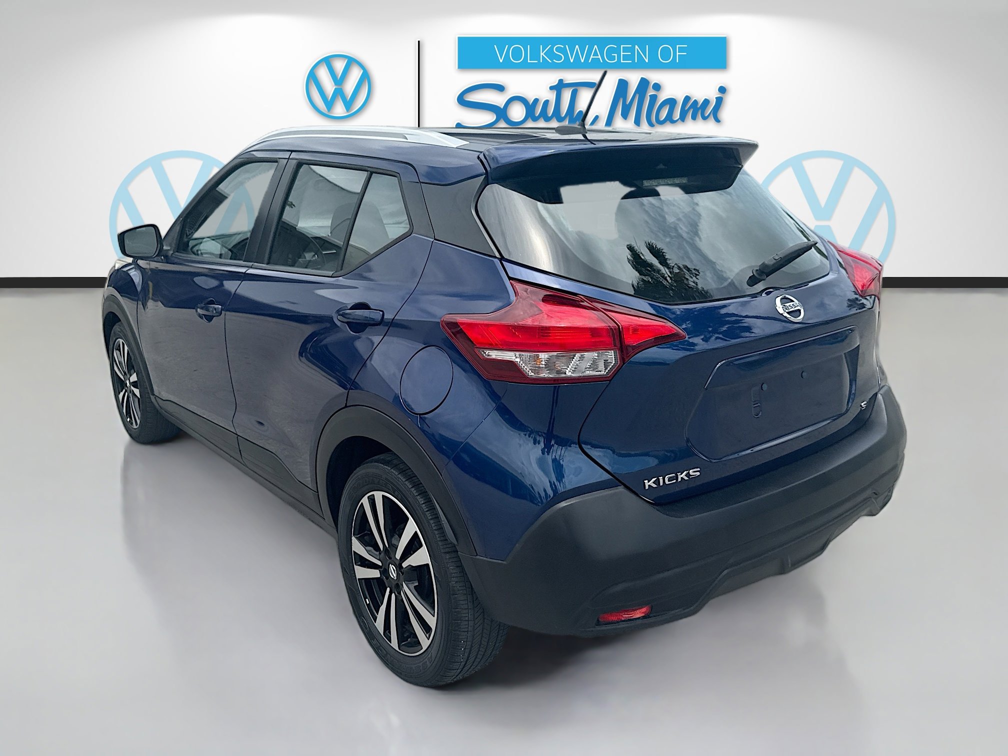 Used 2019 Nissan Kicks SR FWD image 5