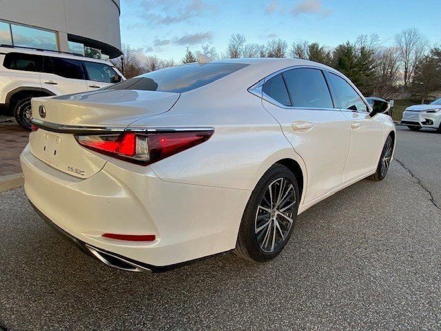 Used 2023 Lexus ES 350 w/ Premium Package image 4