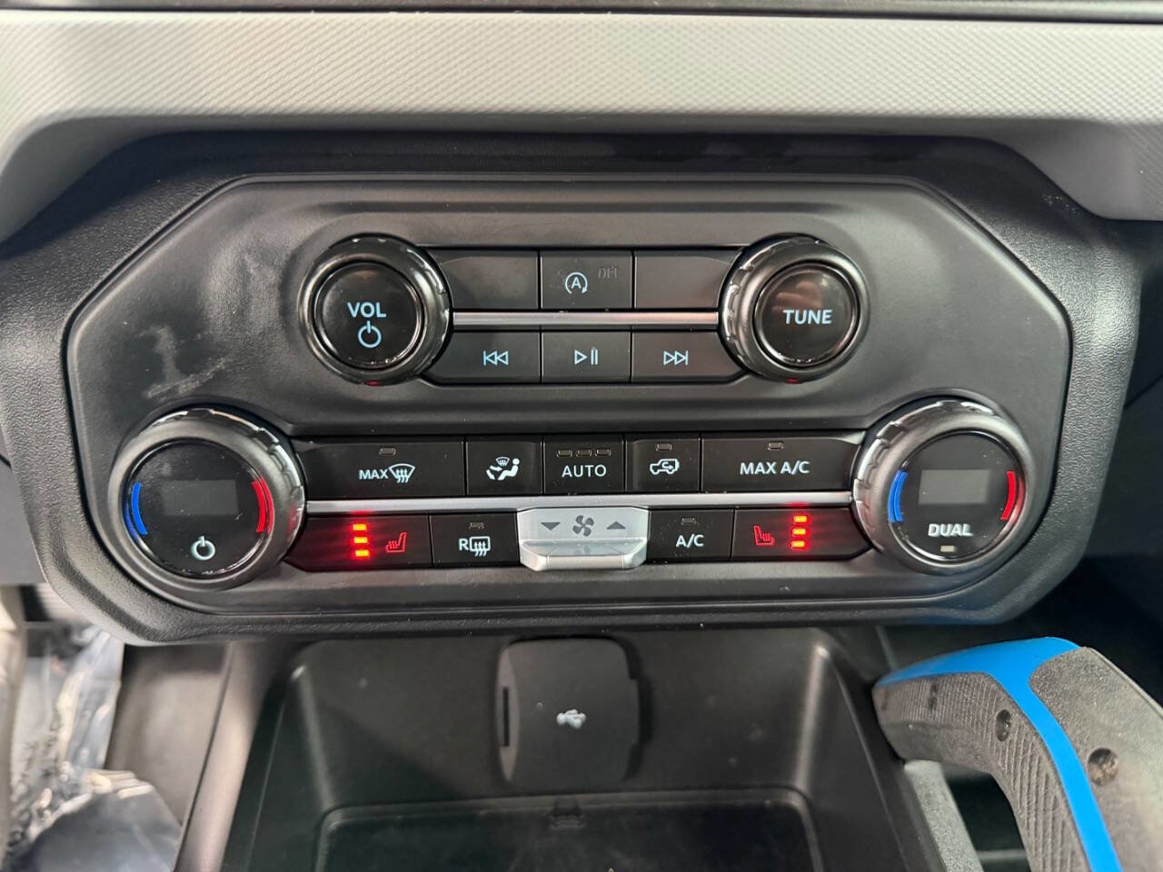 Used 2023 Ford Bronco Black Diamond w/ Sasquatch Package AWD/4WD image 31