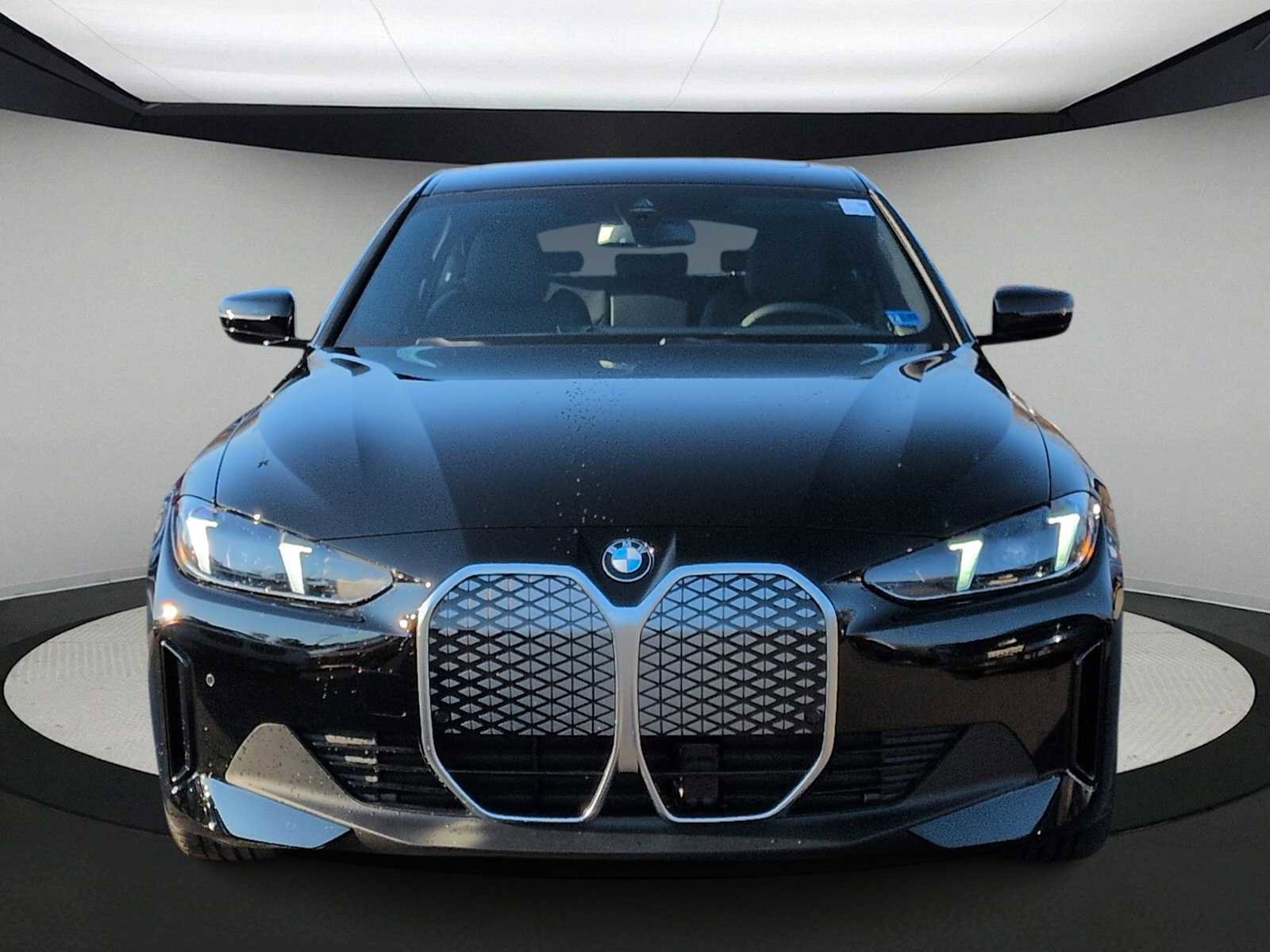 New 2026 BMW i4 xDrive40i image 3