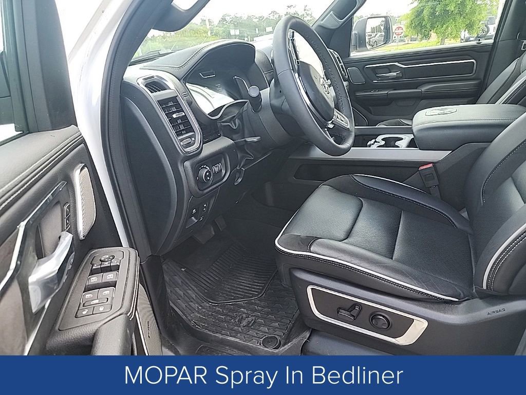 Used 2025 RAM 1500 Laramie AWD/4WD image 9