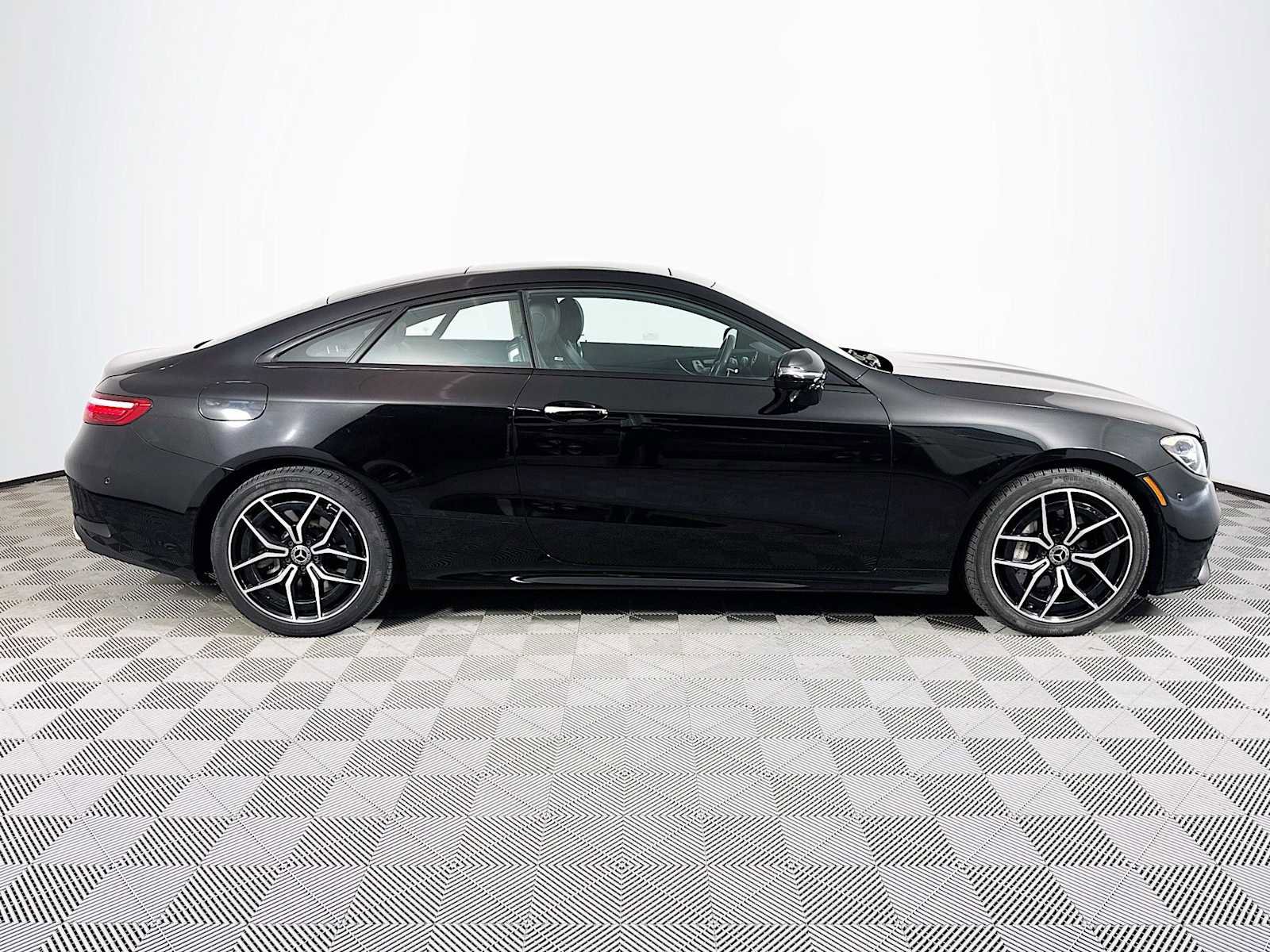 Used 2023 Mercedes-Benz E 450 4MATIC Coupe image 4