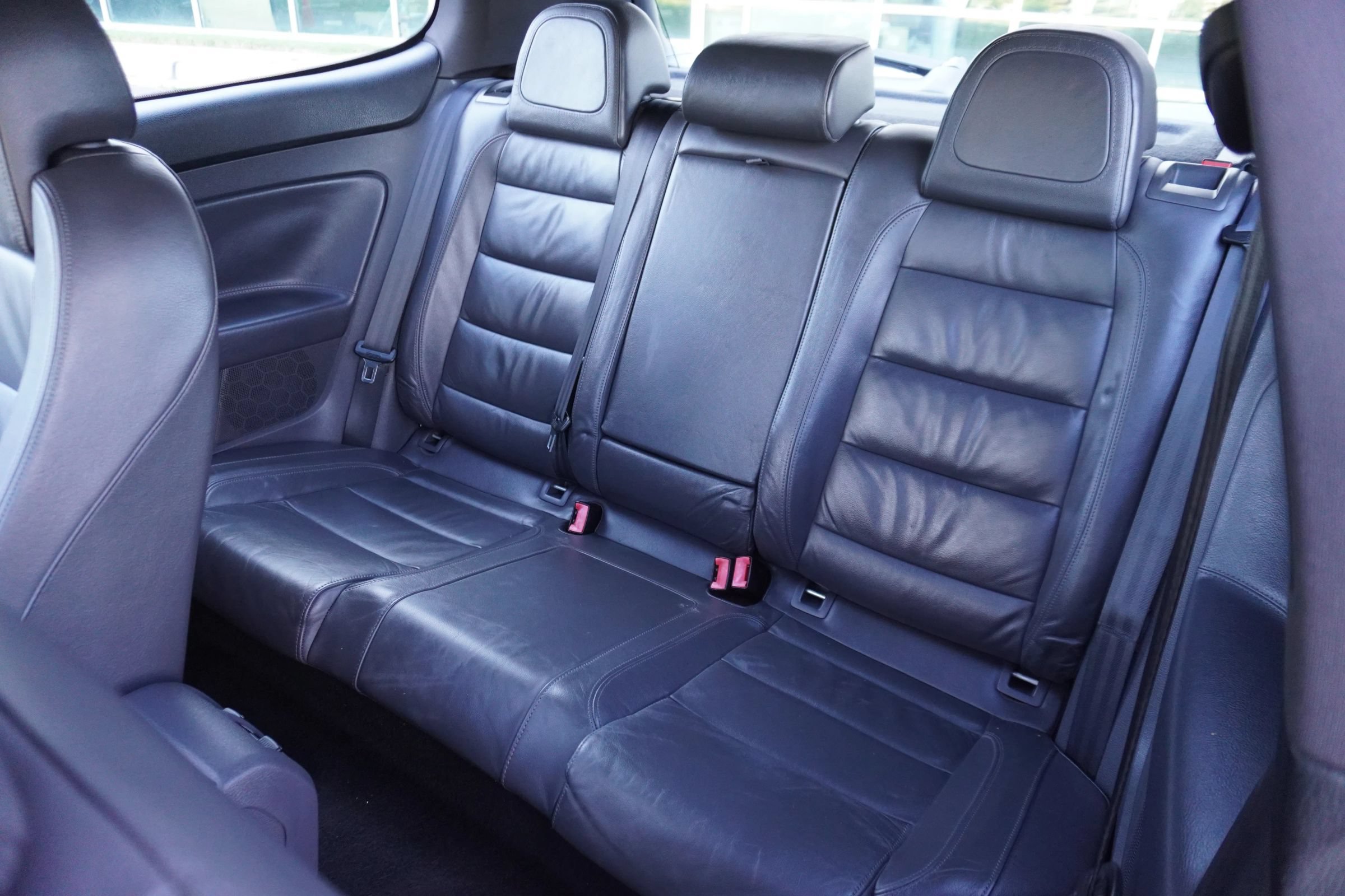 Used 2008 Volkswagen R32 AWD/4WD image 11