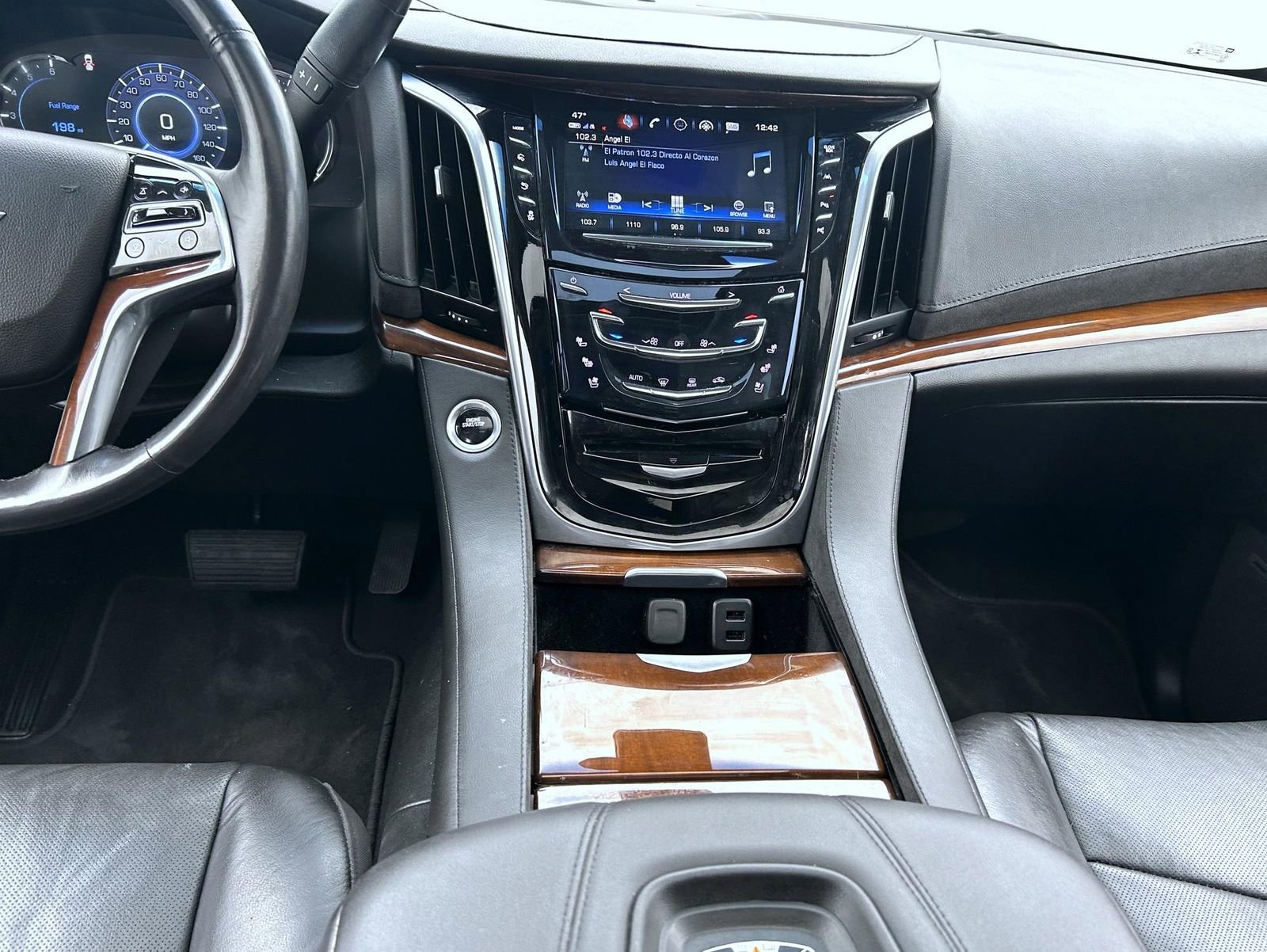 Used 2019 Cadillac Escalade Luxury image 18