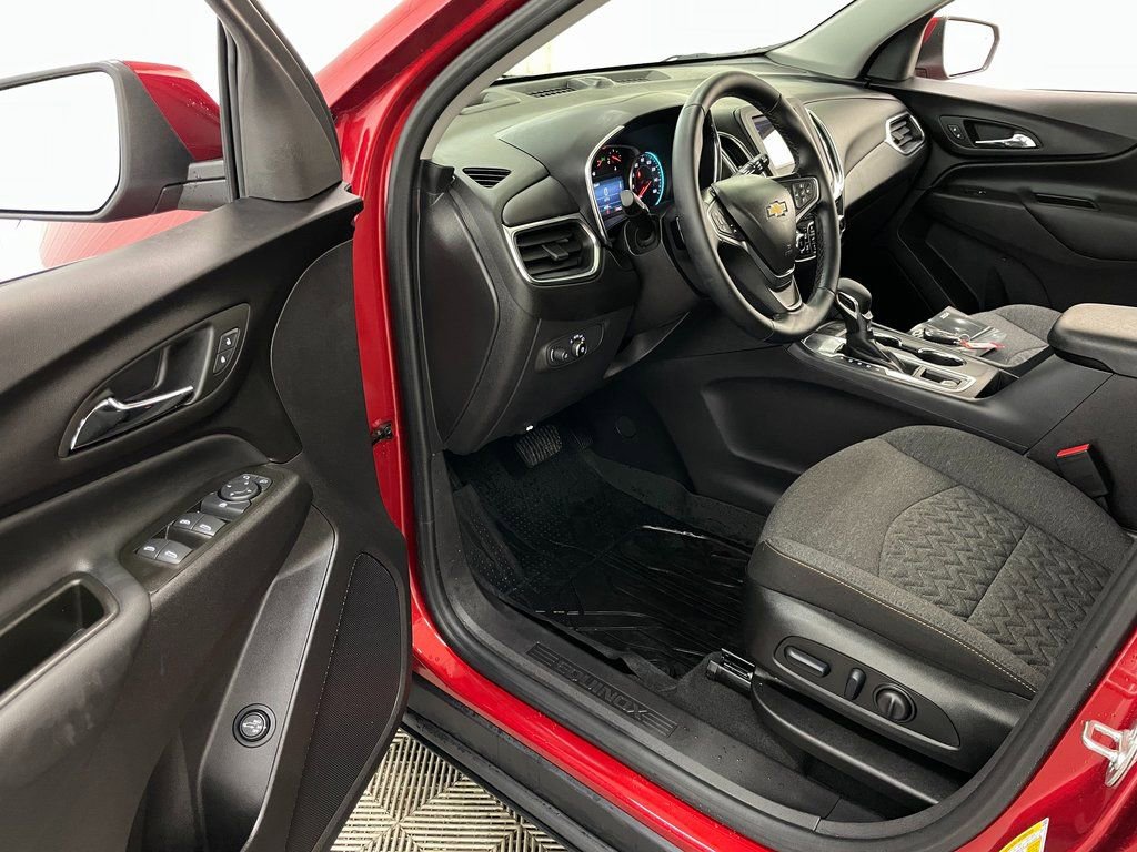 Used 2024 Chevrolet Equinox LT w/ LPO, Floor Liner Package FWD image 20