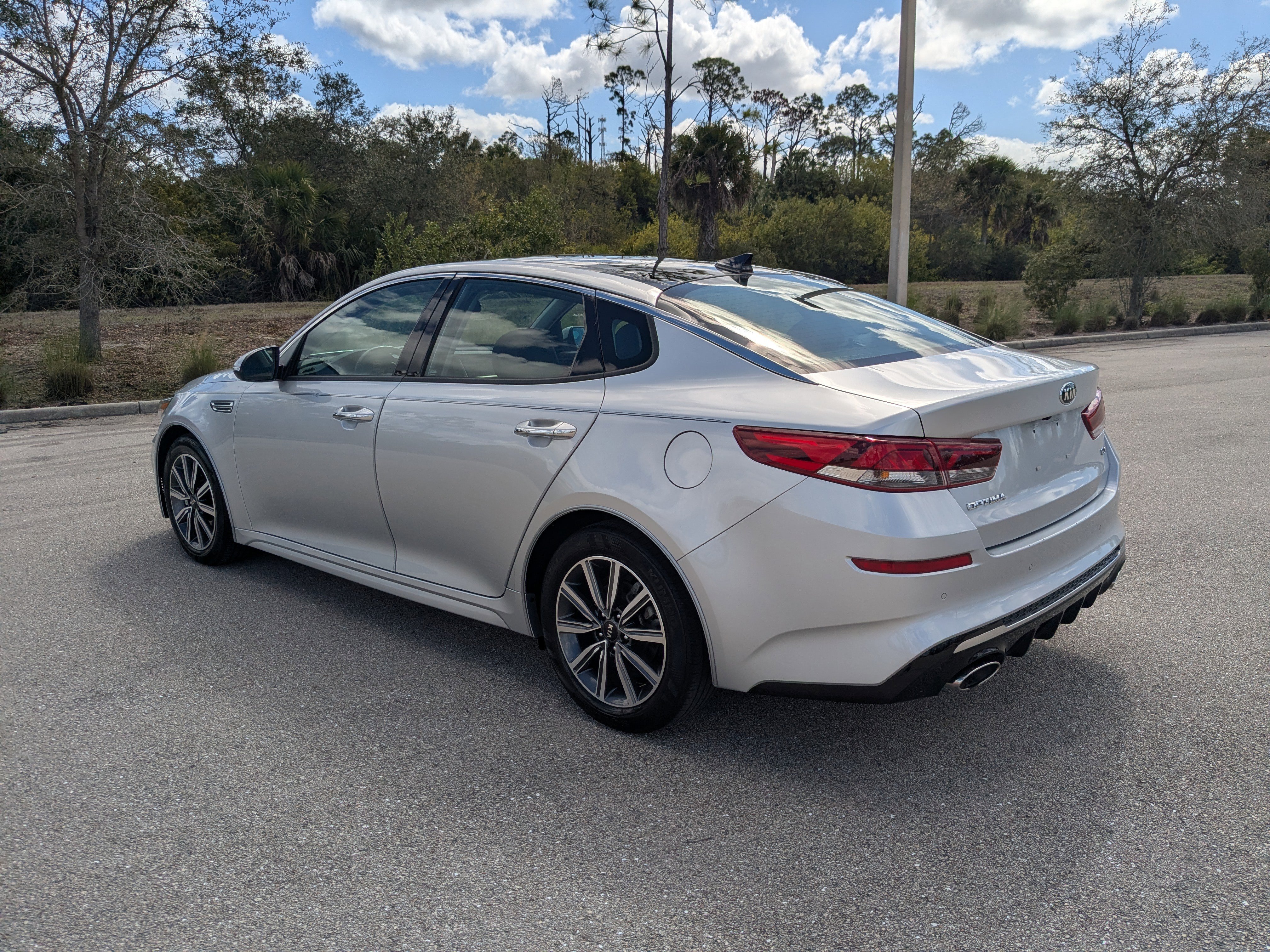 Used 2019 Kia Optima EX w/ EX Premium Package image 7