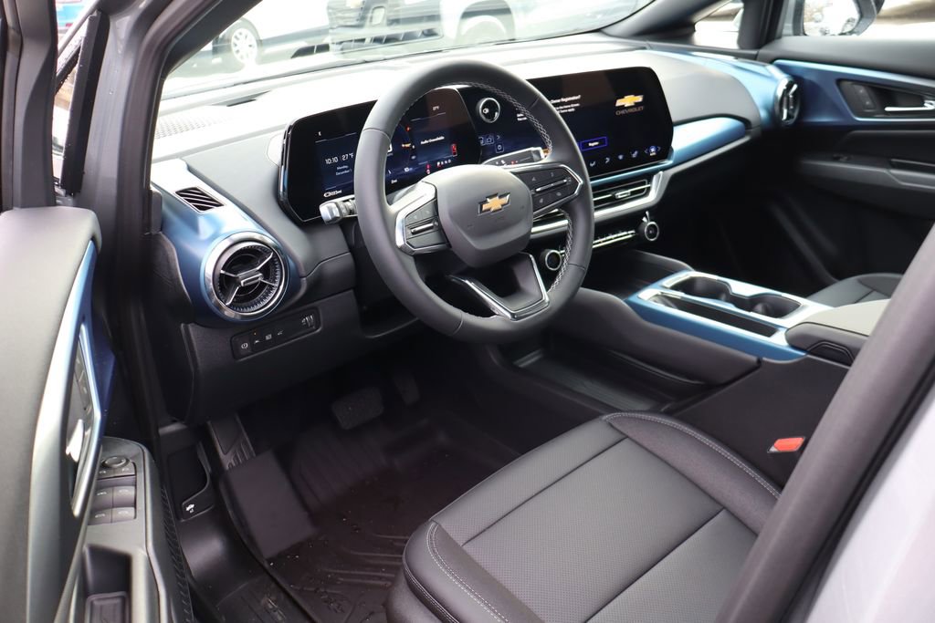 New 2026 Chevrolet Equinox EV LT image 12