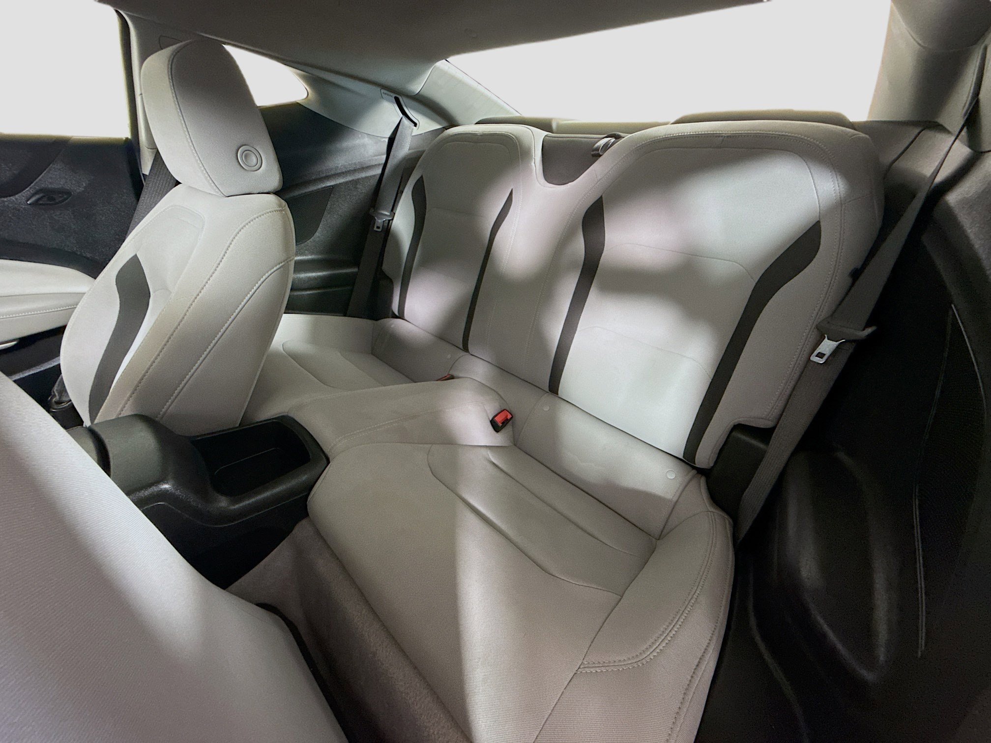 Used 2020 Chevrolet Camaro LT image 25