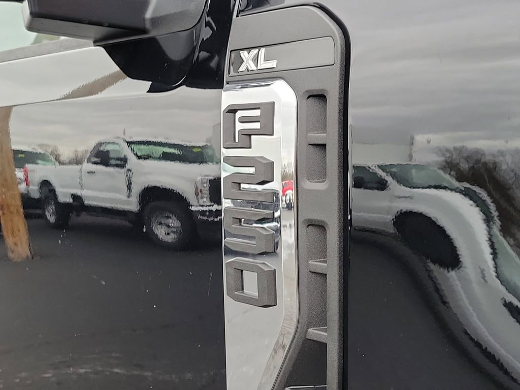 New 2026 Ford F250 XL w/ XL Off-Road Package image 10