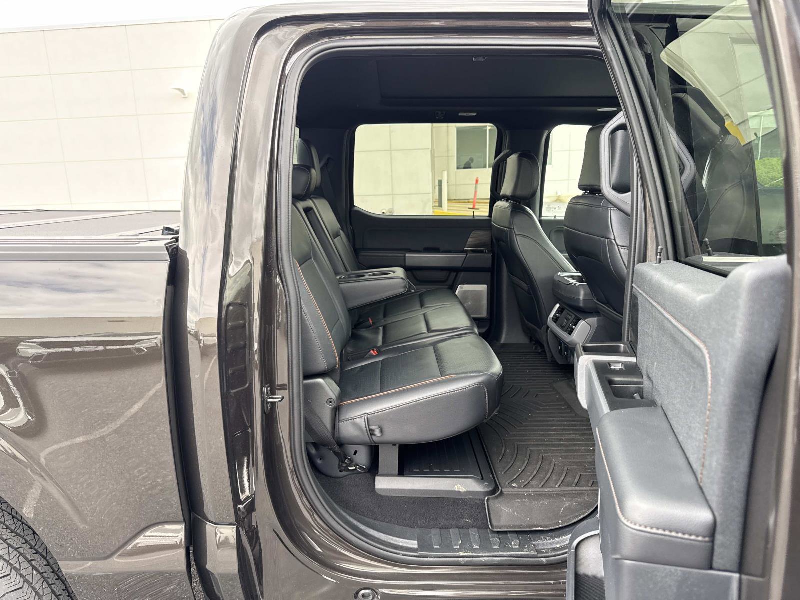 Used 2024 Ford F150 Lariat w/ Equipment Group 502A High image 14