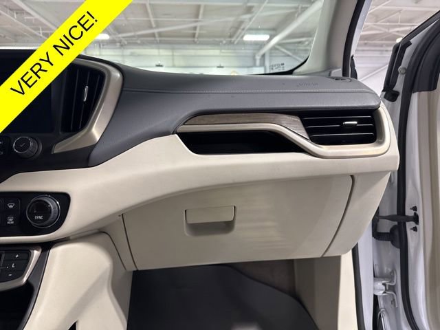 Used 2024 GMC Terrain Denali w/ Denali Premium Package image 44