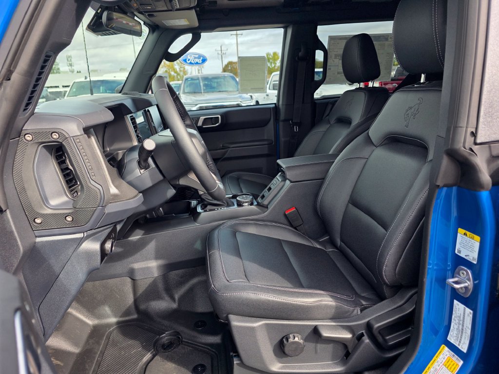 New 2026 Ford Bronco Badlands AWD/4WD image 4