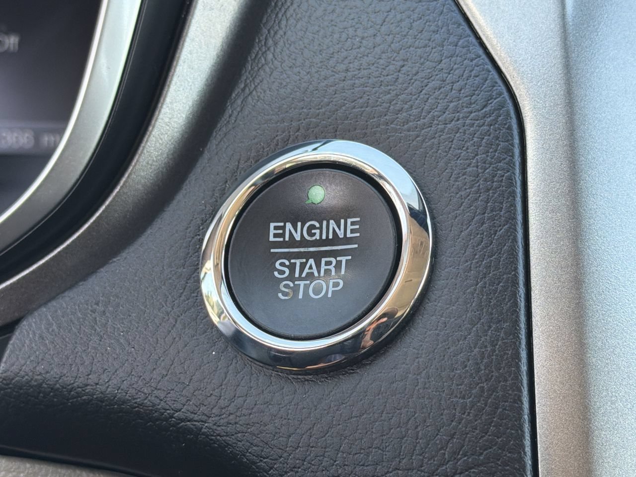 Used 2019 Ford Fusion SEL FWD image 31