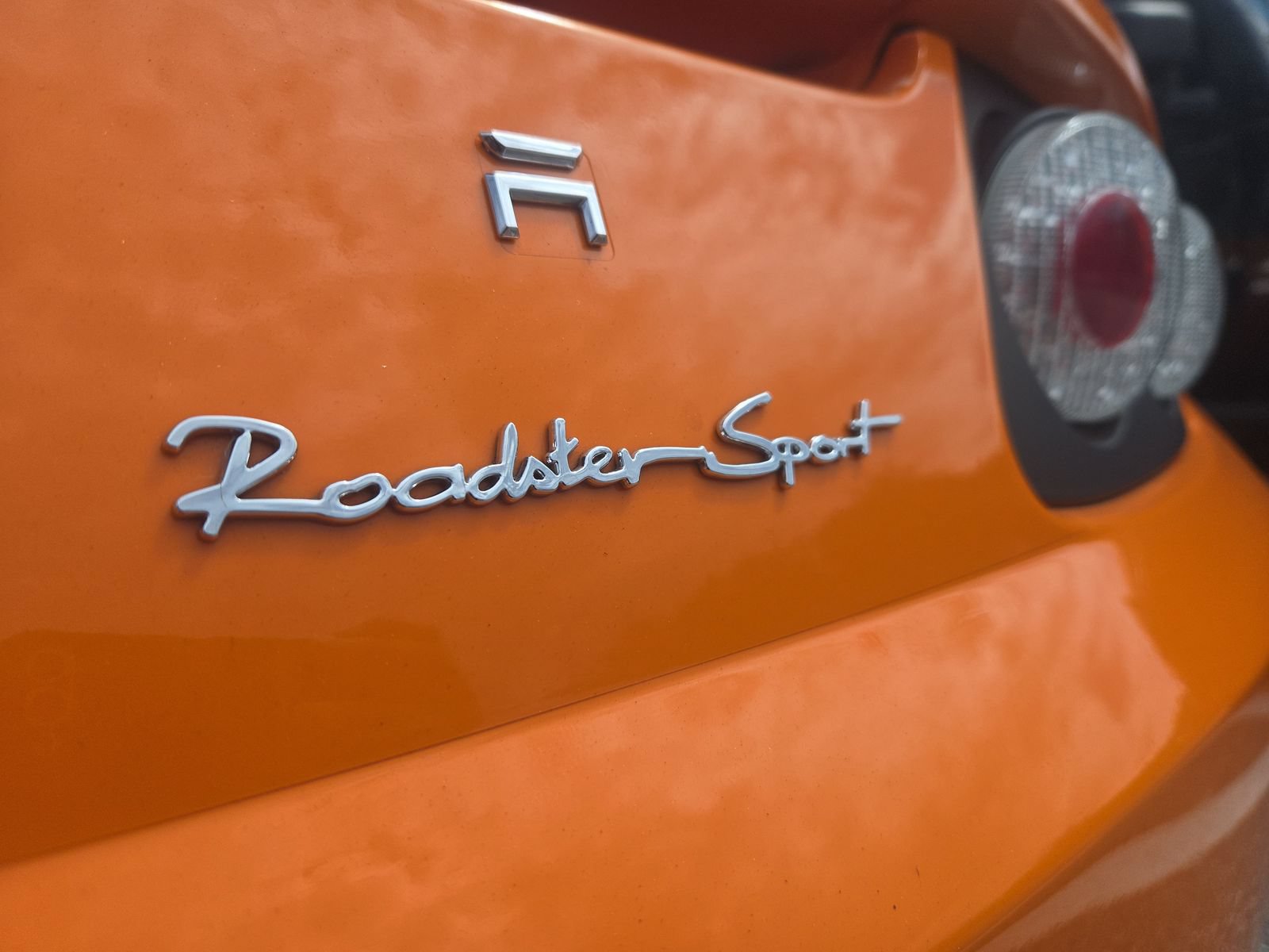 Used 2010 Tesla Roadster Sport RWD image 10