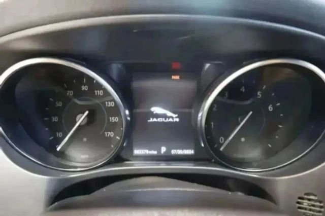 Used 2020 Jaguar F-PACE S image 13