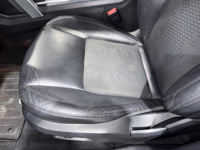 Used 2017 Land Rover Discovery Sport SE image 52