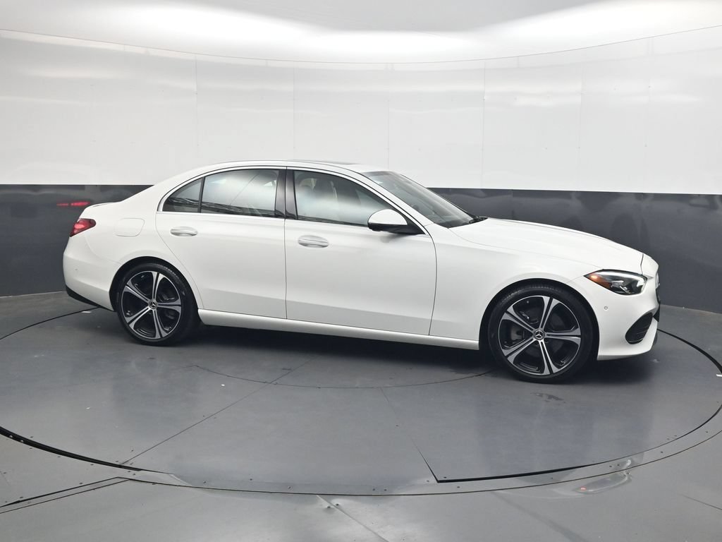 Used 2025 Mercedes-Benz C 300 Sedan image 4
