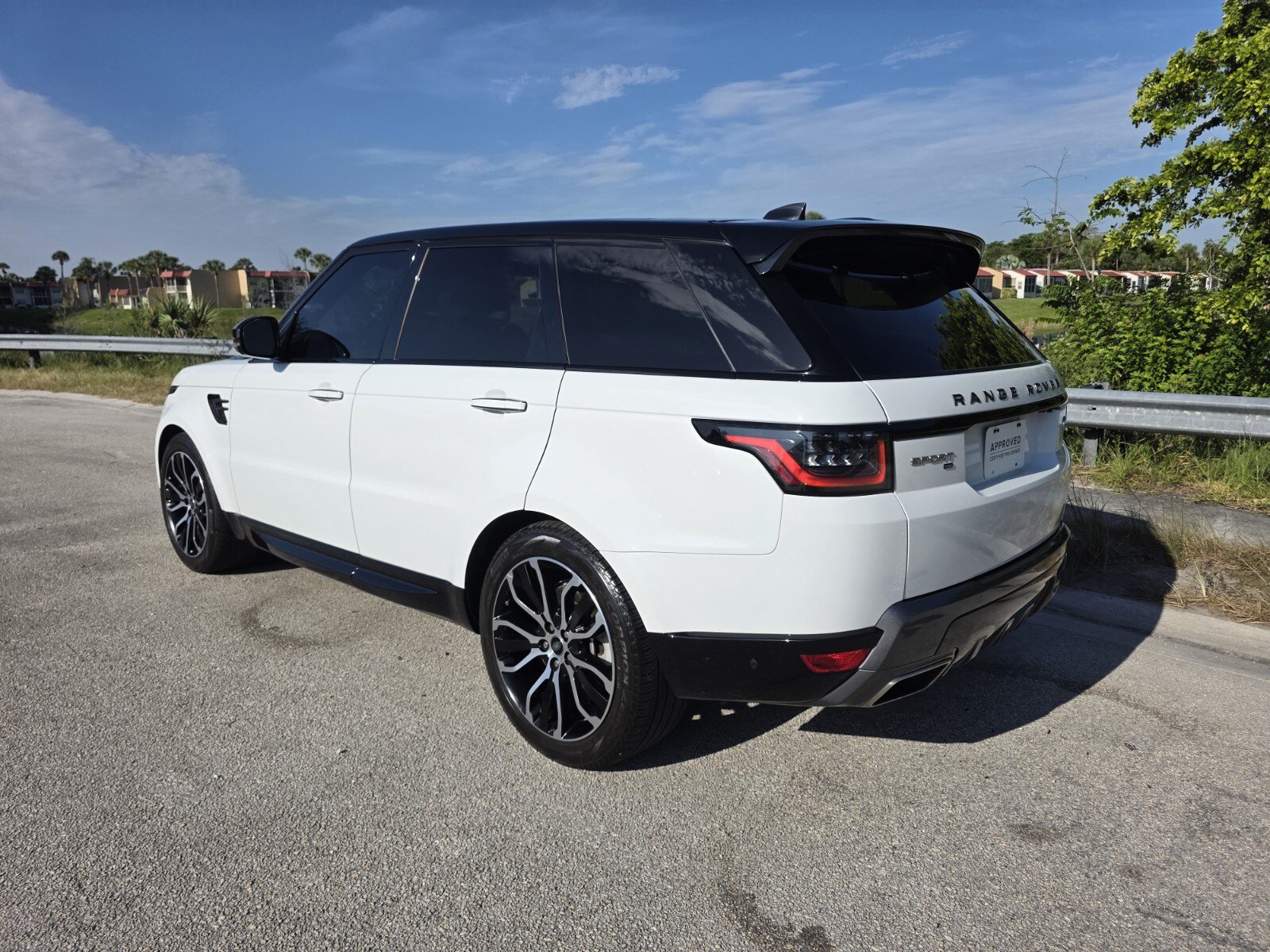 Used 2021 Land Rover Range Rover Sport HSE Silver Edition AWD/4WD image 2