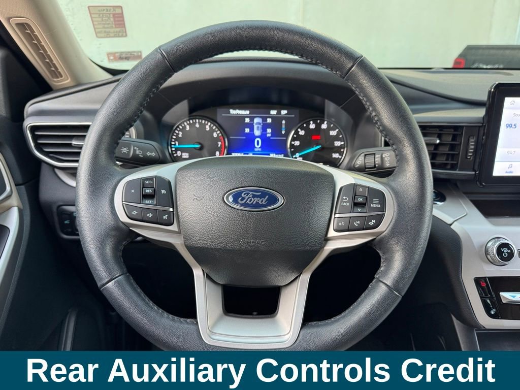 Used 2023 Ford Explorer XLT w/ Equipment Group 202A image 7