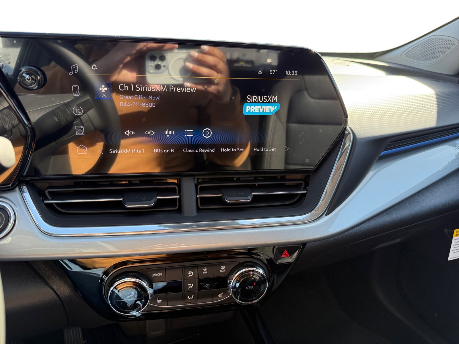 New 2026 Chevrolet Trax LT w/ Midnight Edition image 12