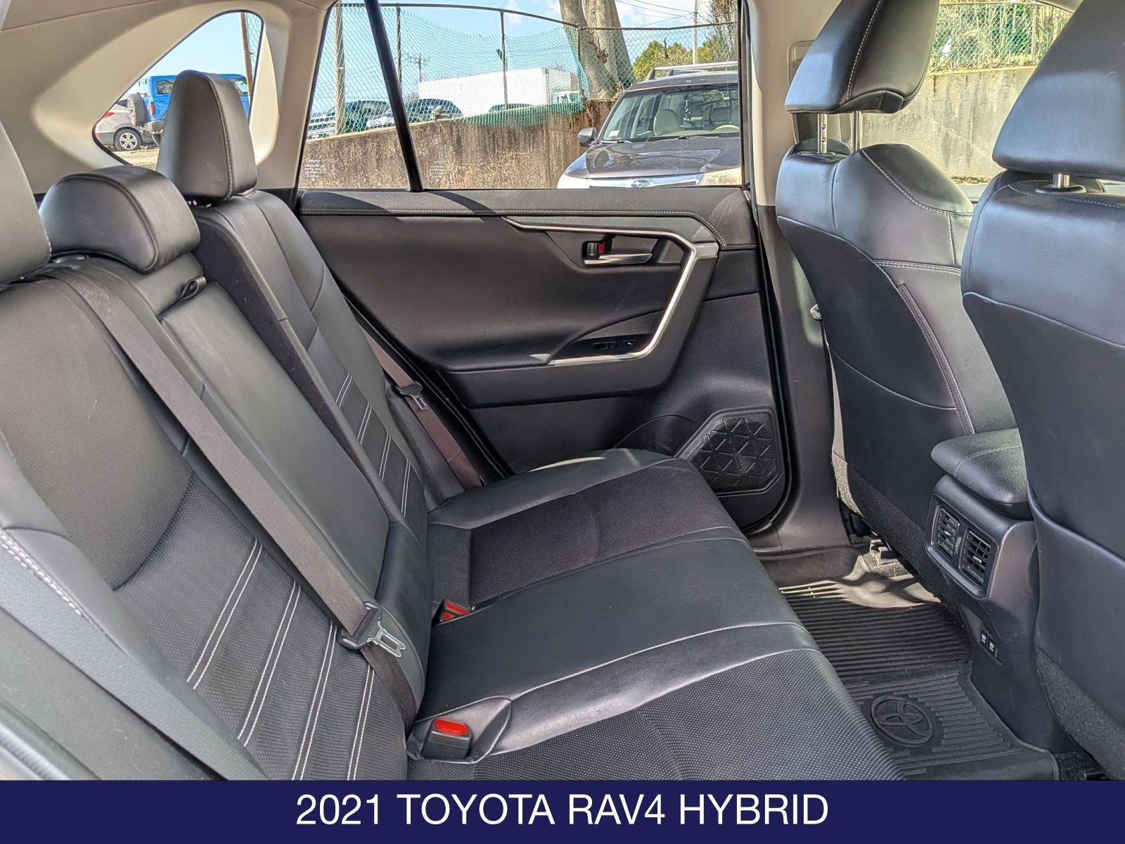Used 2021 Toyota RAV4 Limited AWD/4WD image 25