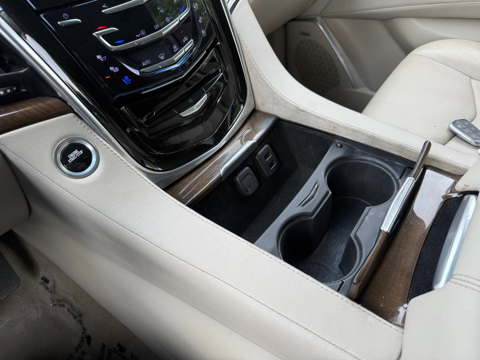 Used 2019 Cadillac Escalade ESV Premium Luxury AWD/4WD image 13