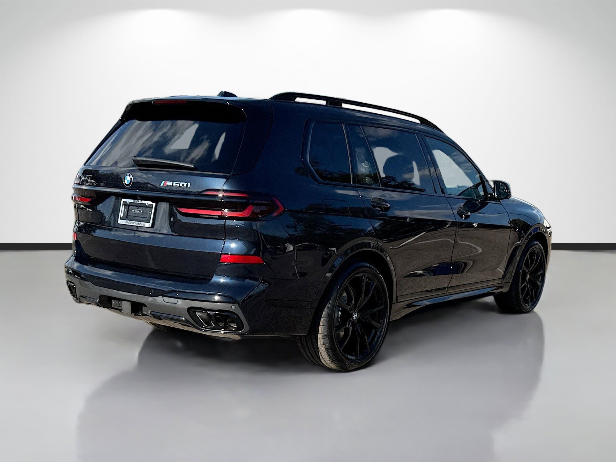 New 2026 BMW X7 M60i image 3