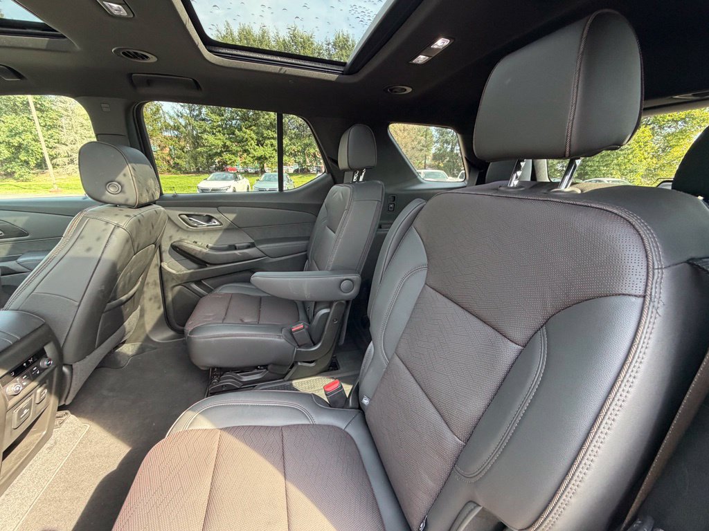 Used 2023 Chevrolet Traverse High Country AWD/4WD image 8