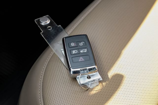 New 2026 Land Rover Range Rover SE AWD/4WD image 67