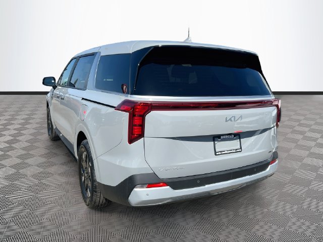 New 2027 Kia Carnival LXS FWD image 5