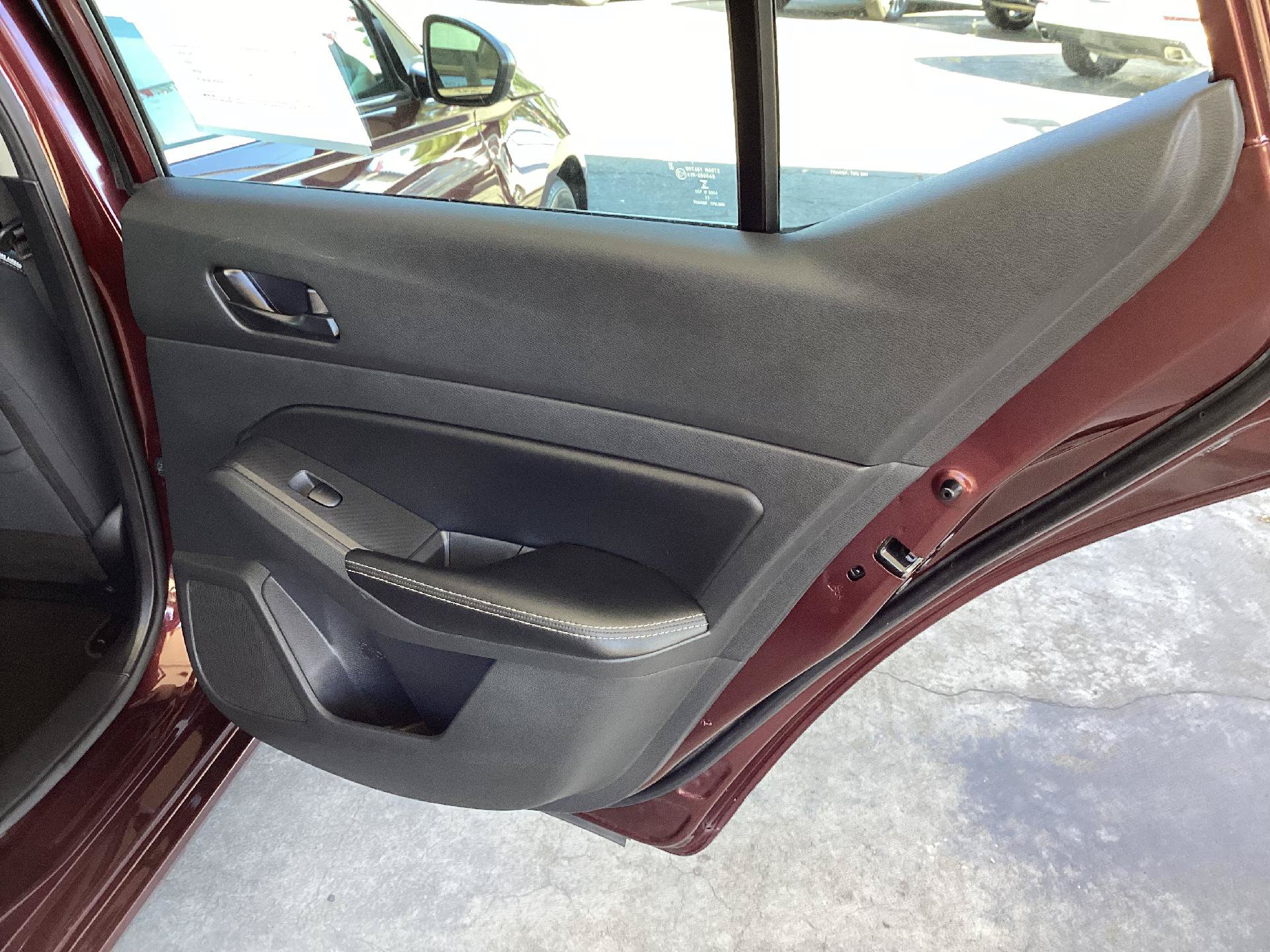 Used 2024 Nissan Altima 2.5 SV FWD image 15
