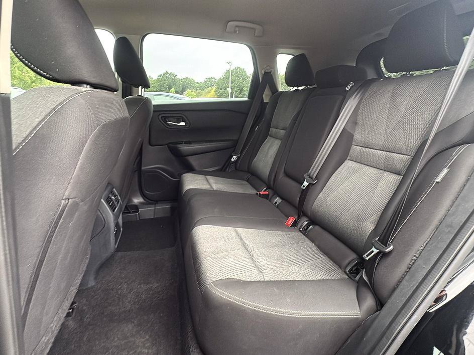 Certified 2025 Nissan Rogue SV AWD/4WD image 24