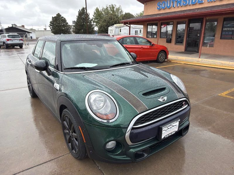 Used 2018 MINI Cooper S FWD image 1
