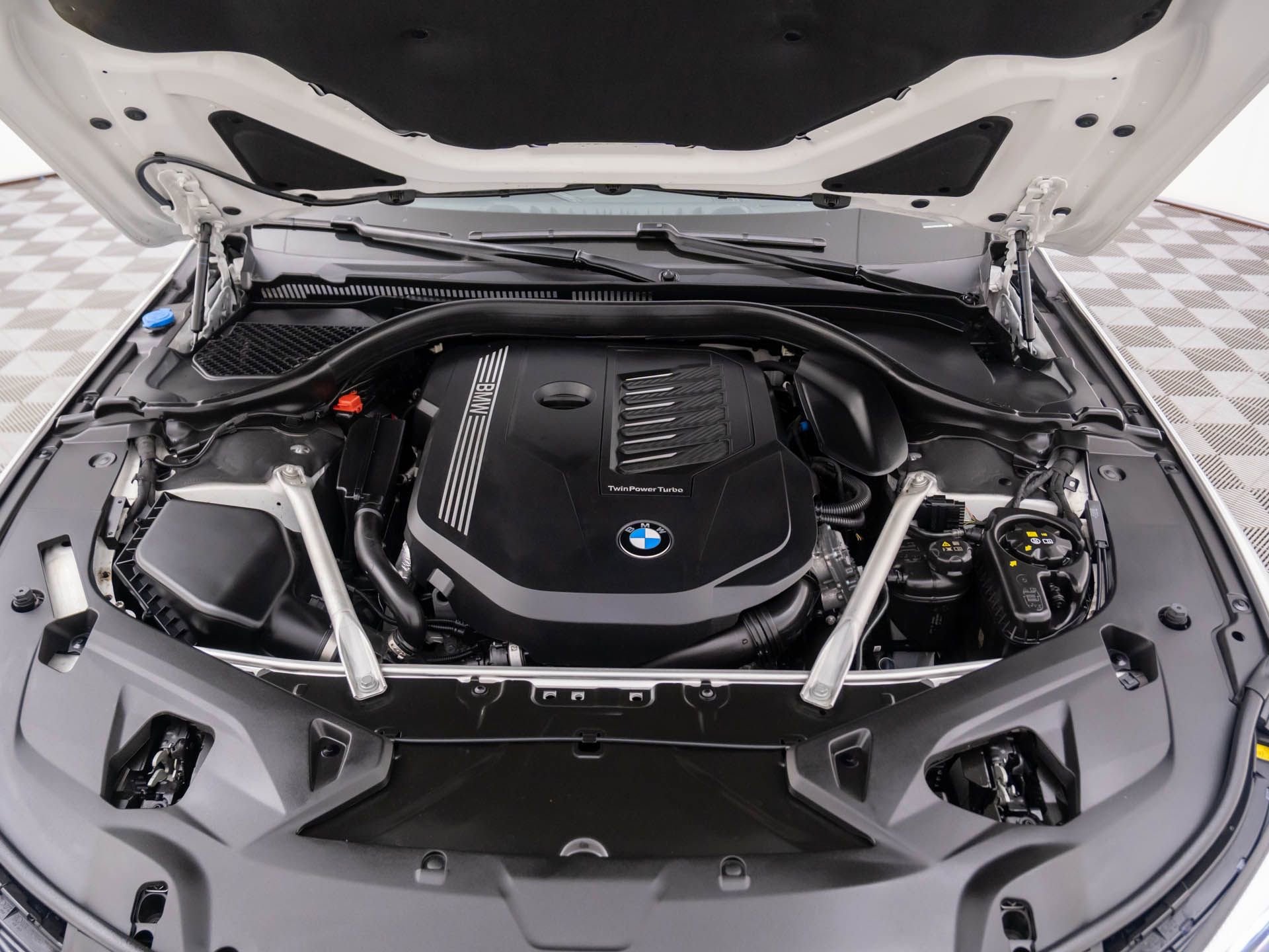 Used 2024 BMW 840i xDrive Coupe w/ Driving Assistance Package image 31